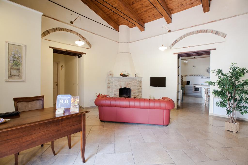 مبيت وإفطار كانديلا A Casa Nostra Residenza Di Charme المظهر الخارجي الصورة