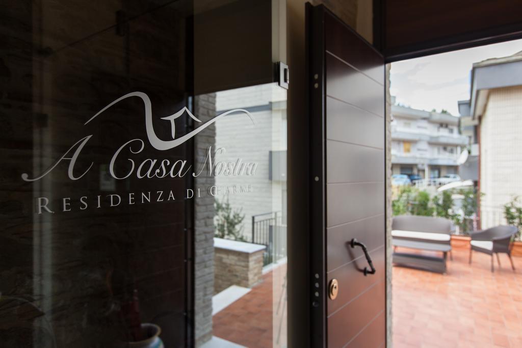 مبيت وإفطار كانديلا A Casa Nostra Residenza Di Charme المظهر الخارجي الصورة